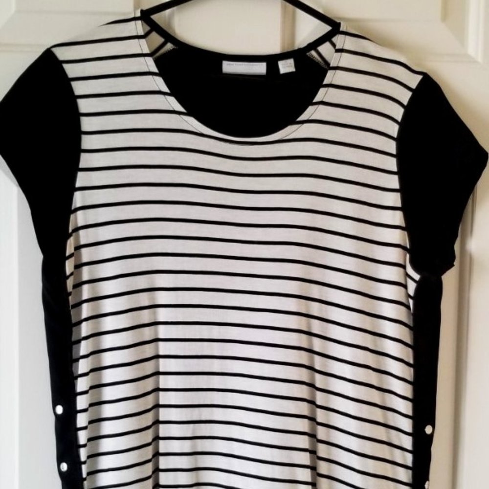 New York & Company Shirt Black & White
